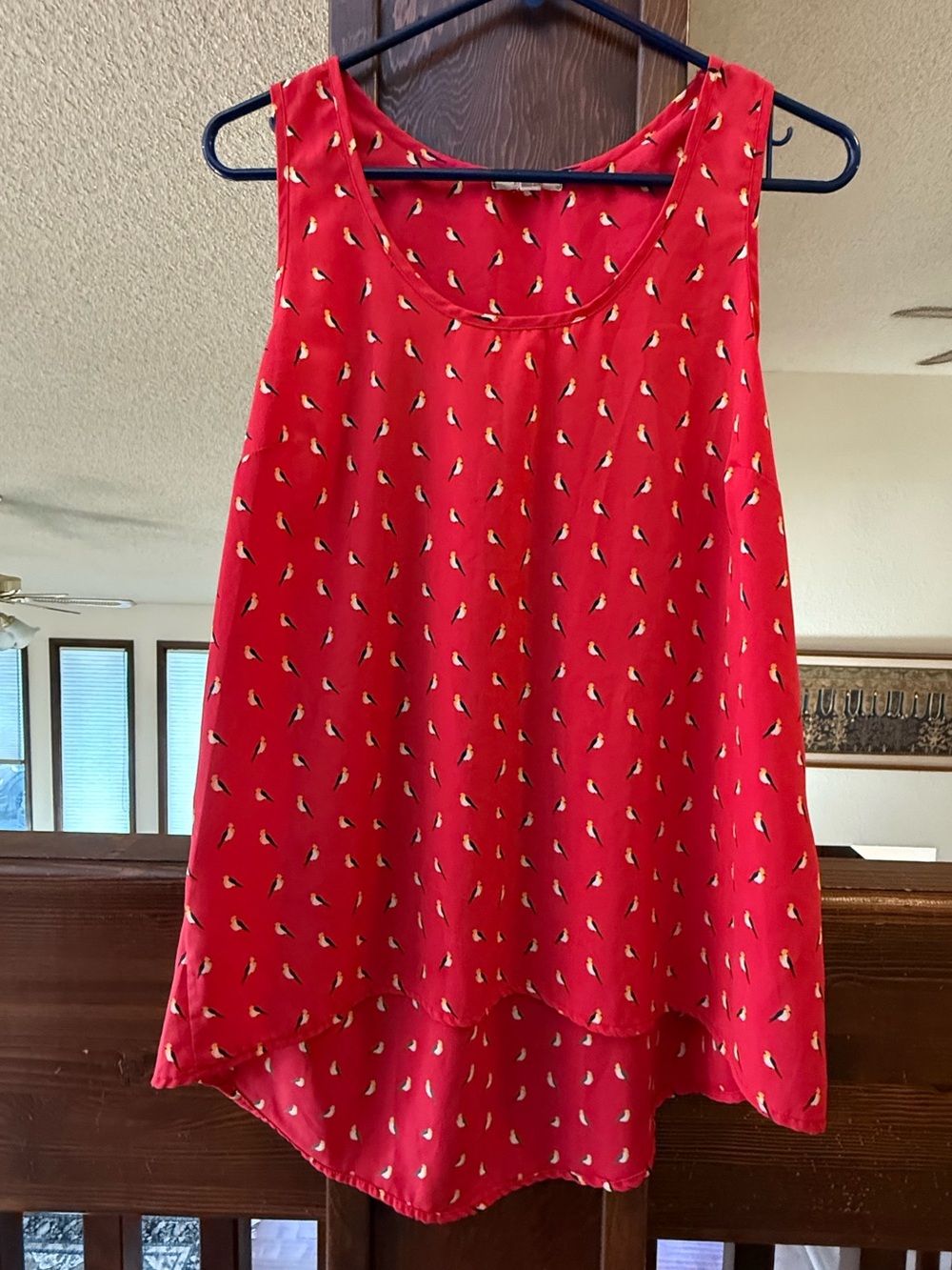 Pleione Women’s Red Bird Print Sleeveless High Low Tank Top Size Medium